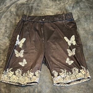 Butterfly Embellished Women's Shorts size XL